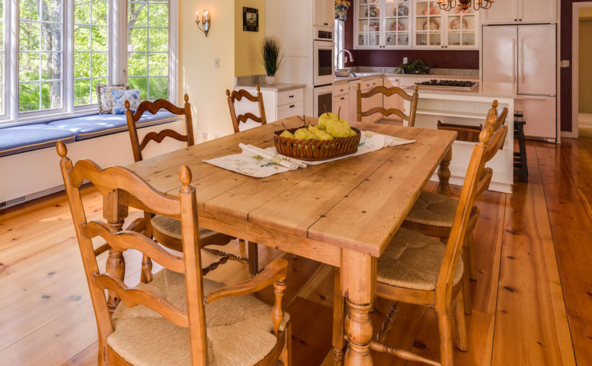 деревянный кухонный стол